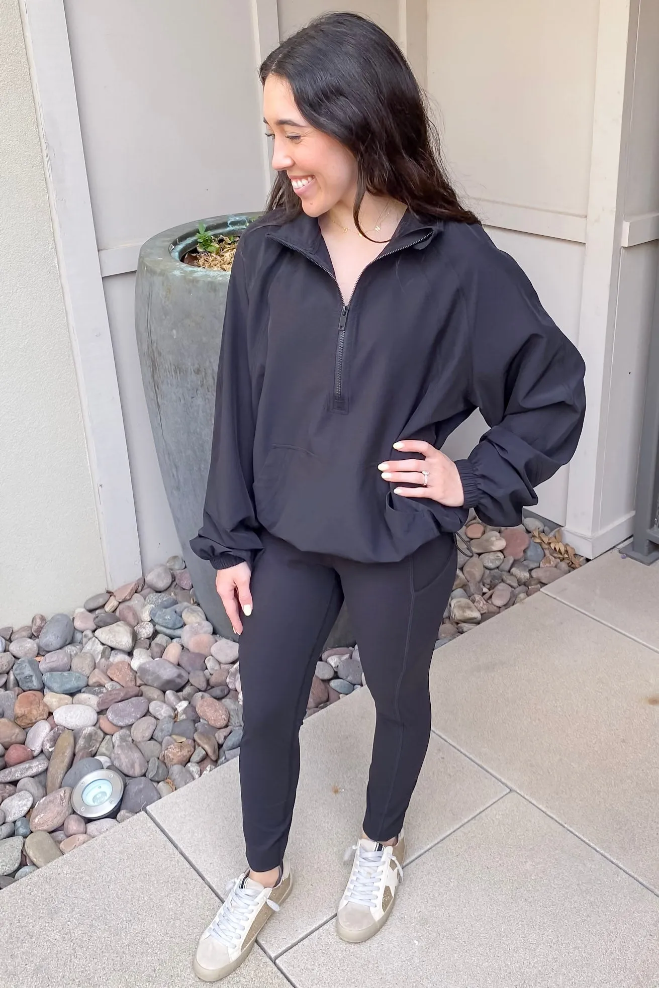 Athleisure Cropped Active Pullover Black Jacket