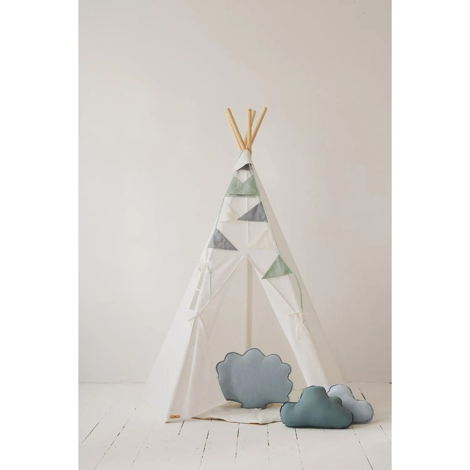 Snow White Teepee Tent