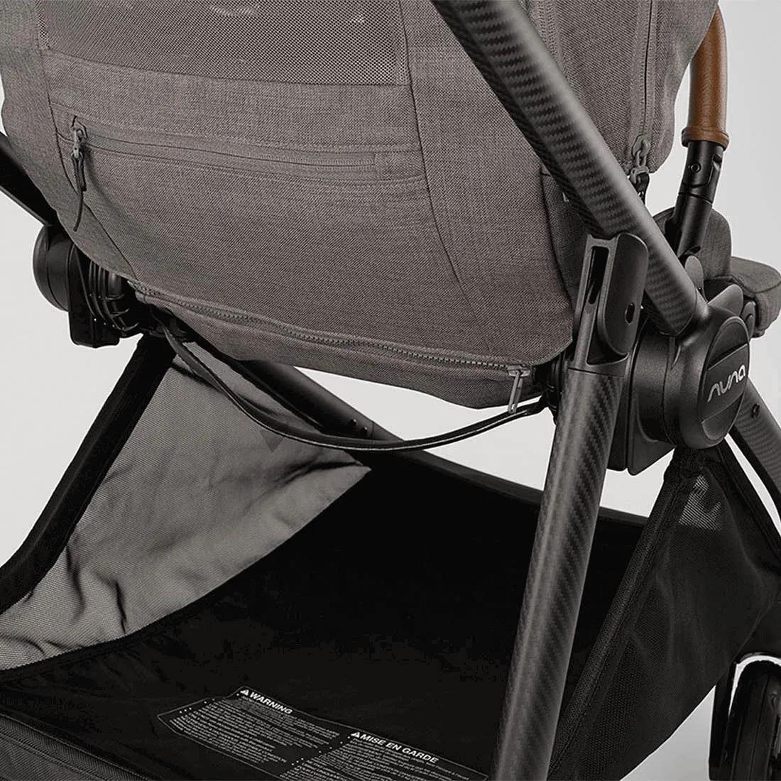 SWIV Stroller by Nuna