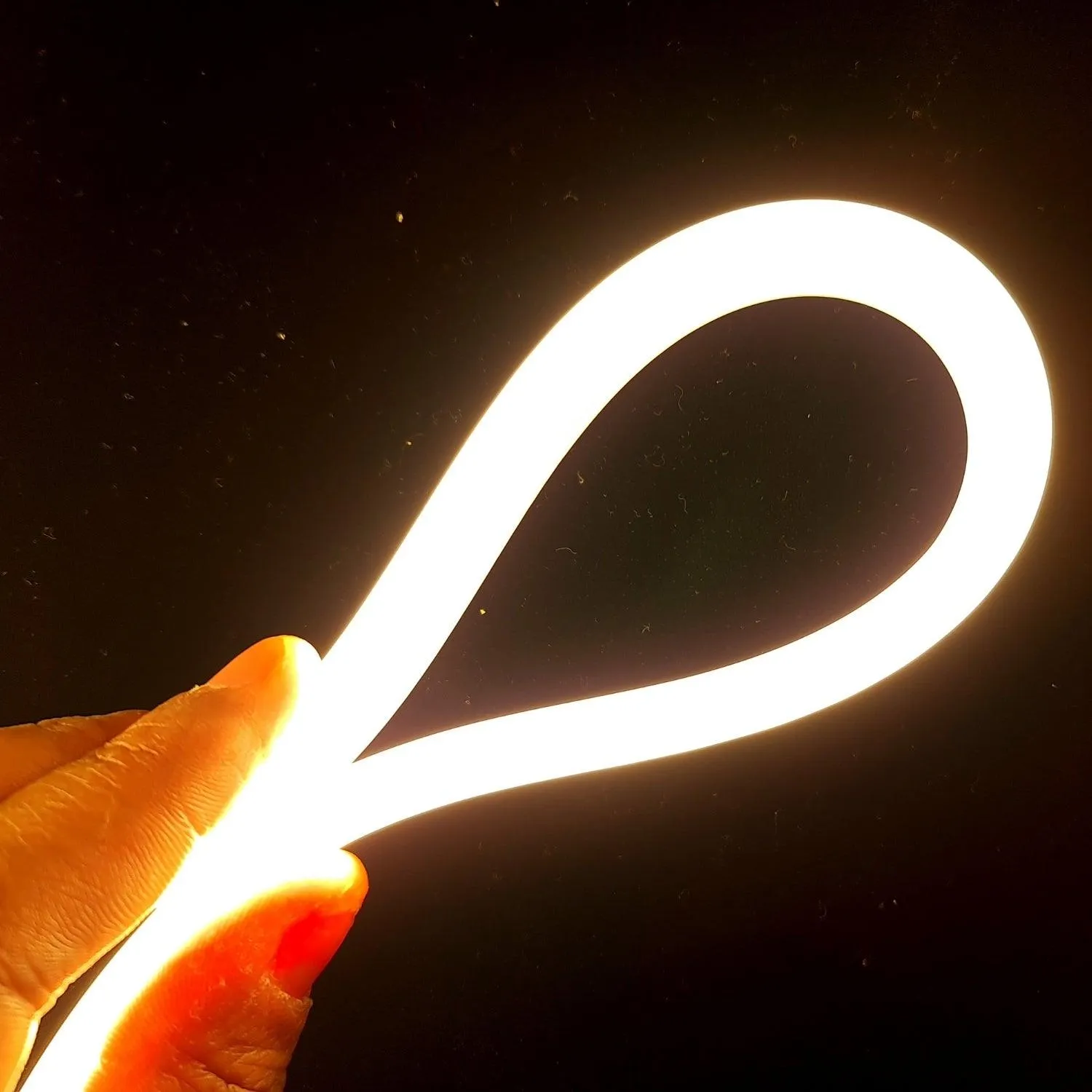Warm White LED Neon Flex 220V 240V Wireless 8x16mm 120LEDs/m IP65 with UK Plug